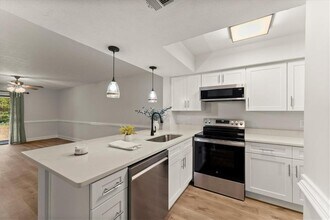 1101 New Horizon St in Powder Springs, GA - Foto de edificio - Building Photo