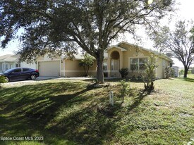 1420 Denali St SE in Palm Bay, FL - Building Photo