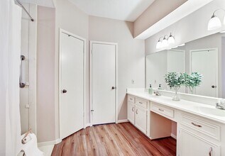 5402 Summerfield Ln in Spring, TX - Building Photo - Building Photo