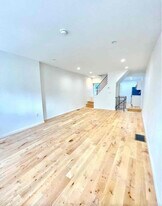 2457 Gaul St in Philadelphia, PA - Building Photo