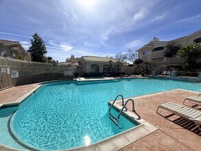 1500 Cardinal Peak Ln in Las Vegas, NV - Building Photo - Building Photo