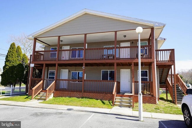 property at 516 Bay St