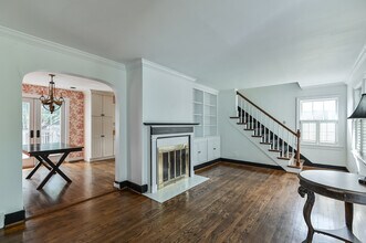511 Cannons Ln in Louisville, KY - Building Photo - Building Photo