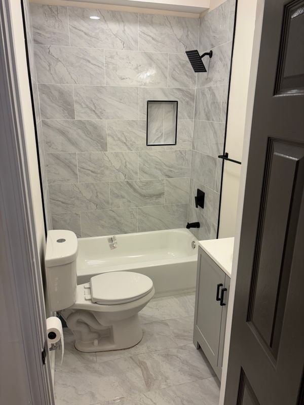 137 W Washington Ln in Philadelphia, PA - Building Photo - Building Photo