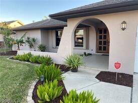 534 SE 34th Terrace in Cape Coral, FL - Building Photo