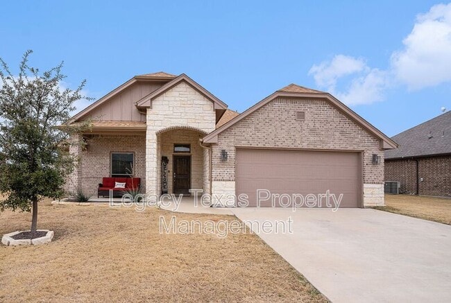226 Harp Ave in Godley, TX - Building Photo - Building Photo