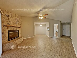 8096 Kilwinning Ln in Jacksonville, FL - Foto de edificio - Building Photo