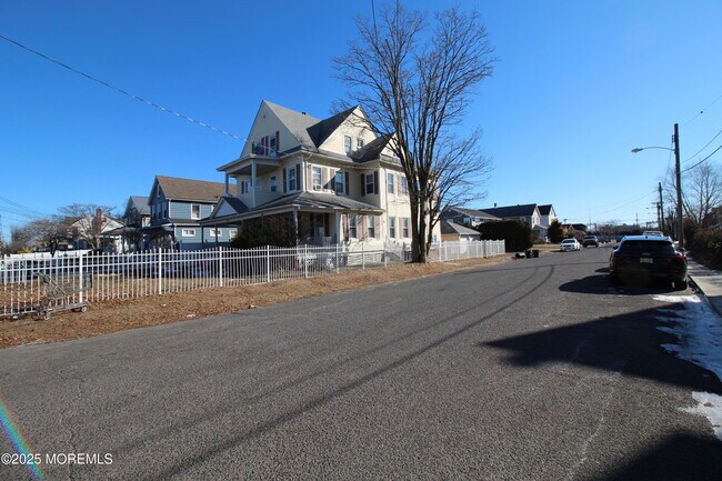 287 Westwood Ave in Long Branch, NJ - Building Photo - Building Photo