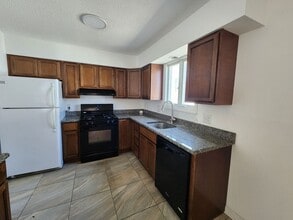 106-108 North Dudley Avenue, 1st Floor in Ventnor City, NJ - Foto de edificio - Building Photo