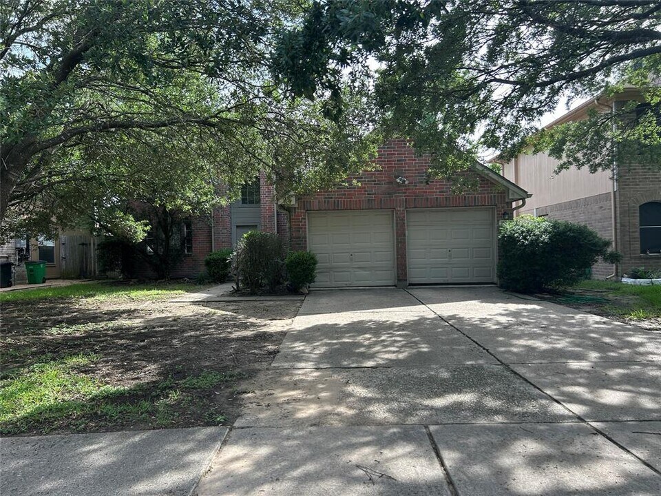 24011 Goodfellow Dr in Spring, TX - Building Photo