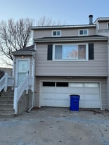 1414 E Mart-Way Cir in Olathe, KS - Building Photo