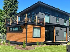 236 W Kent Ave, Unit FLoor 1 in Missoula, MT - Building Photo - Building Photo