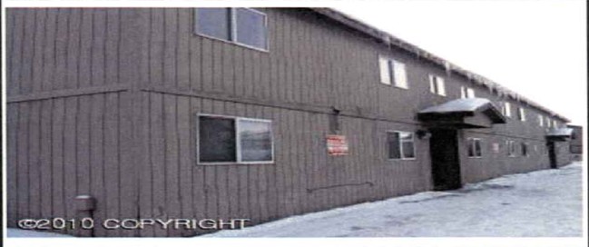 7321 Woburn Cir in Anchorage, AK - Foto de edificio - Building Photo