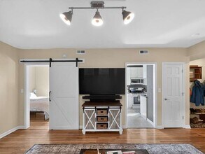 7316 N Honore St in Chicago, IL - Building Photo - Building Photo