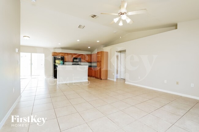 3411 21st St SW in Lehigh Acres, FL - Foto de edificio - Building Photo