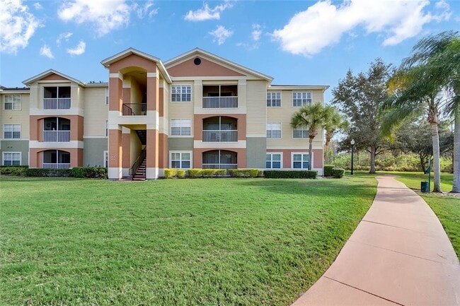 property at 1929 Summer Club Dr