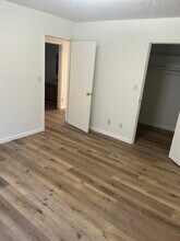 5120 Virginia Dr, Unit 5120 Virginia Dr in Newburgh, IN - Foto de edificio - Building Photo