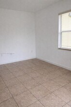 3065 SE 1st Dr in Homestead, FL - Building Photo - Building Photo