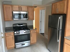 20 Short St, Unit 5 in Brookline, MA - Building Photo - Building Photo