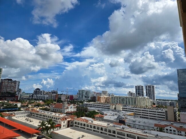 651 Okeechobee Blvd in West Palm Beach, FL - Building Photo - Building Photo