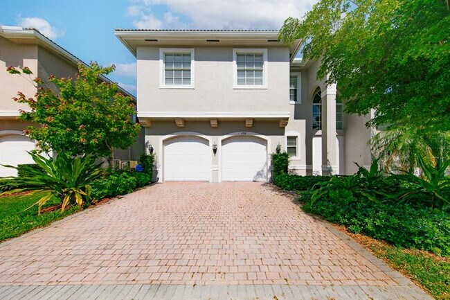4981 SW 173rd Ave in Miramar, FL - Building Photo - Building Photo