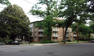 Seabury at Friendship Terrace in Washington, DC - Foto de edificio - Building Photo
