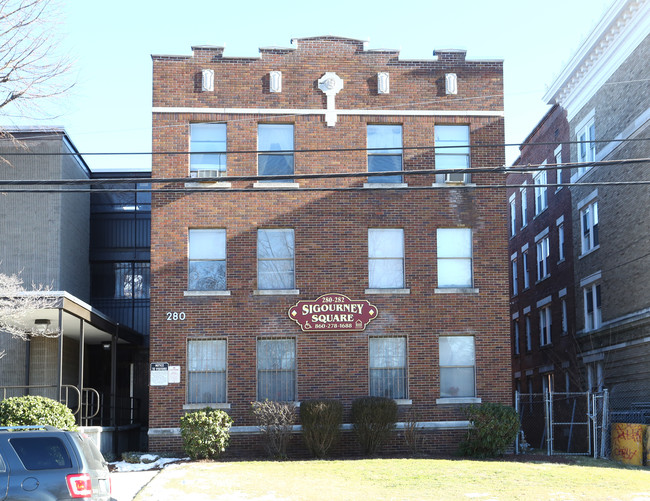 Sigourney Square in Hartford, CT - Foto de edificio - Building Photo