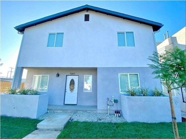 10617 S Broadway in Los Angeles, CA - Building Photo - Building Photo