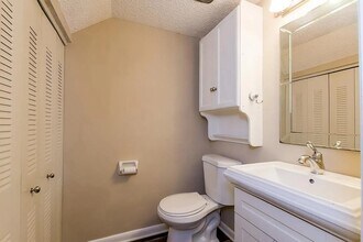 5515 Country Dr in Nashville, TN - Building Photo - Building Photo