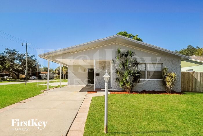 4402 Lanier Dr in Tampa, FL - Building Photo