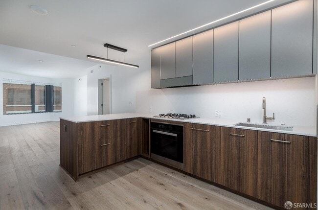 280 Spear St, Unit 6F in San Francisco, CA - Building Photo - Building Photo