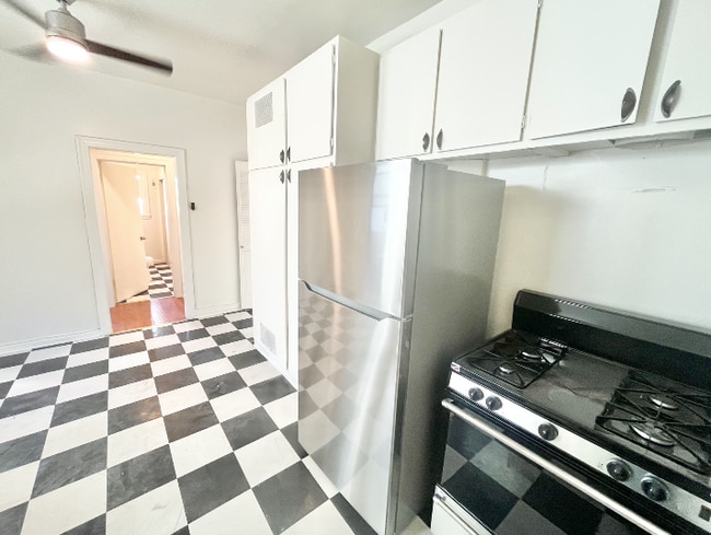 1965 Wilcox Ave