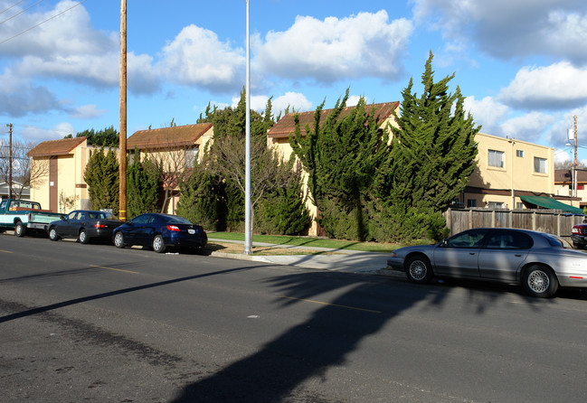 732 N D St in Lompoc, CA - Building Photo - Building Photo