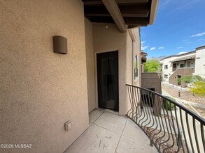 2028 E River Rd in Tucson, AZ - Building Photo - Building Photo