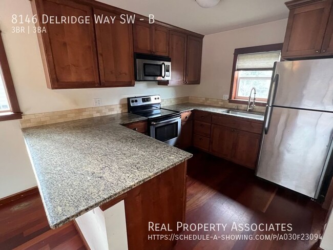 8146 Delridge Wy SW in Seattle, WA - Building Photo - Building Photo