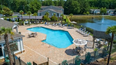 River Bluff of Lexington in Lexington, SC - Foto de edificio - Building Photo