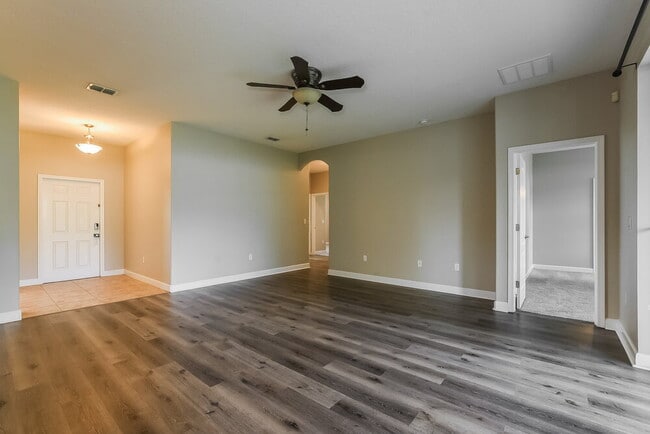 4723 Coppola Dr in Mount Dora, FL - Building Photo - Building Photo