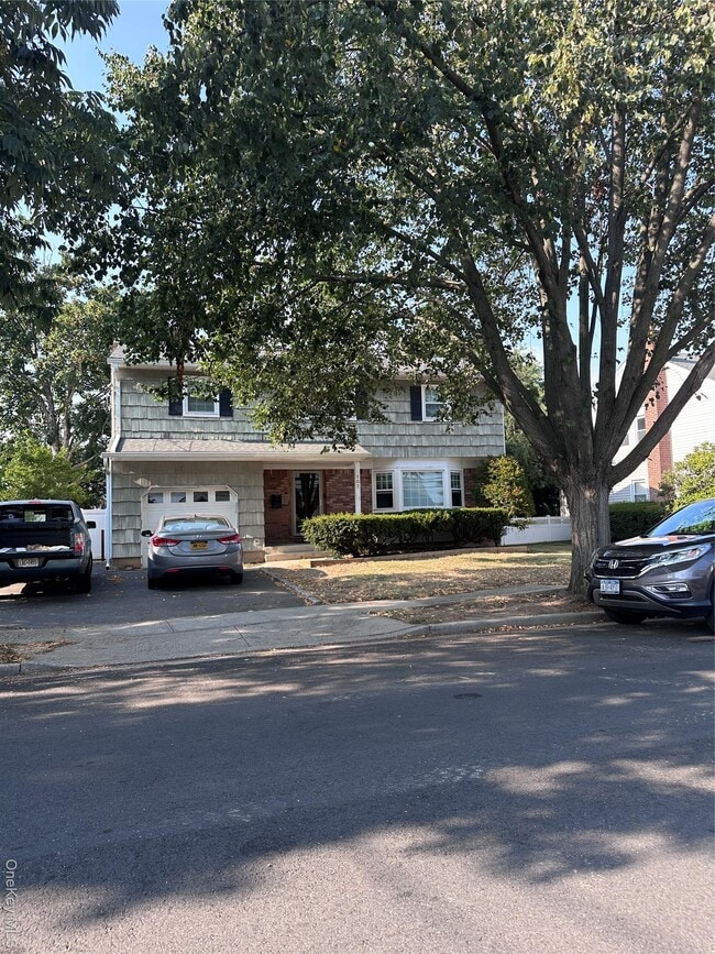 107 Fairview Ave in Oceanside, NY - Building Photo - Building Photo
