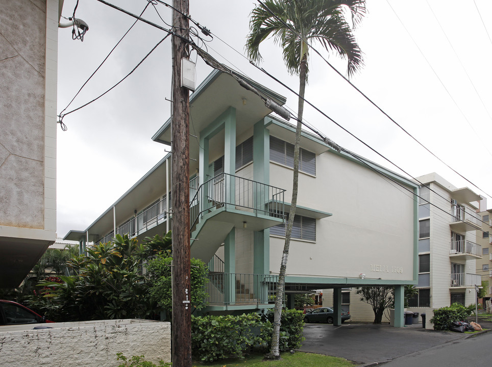 1509 Halekula Way in Honolulu, HI - Building Photo