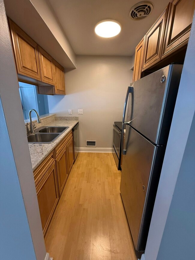 6909 Harvard Ln in Canton Township, MI - Building Photo - Building Photo