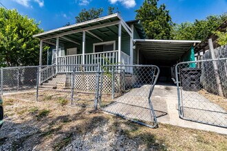 105 Dewitt St in San Antonio, TX - Building Photo - Building Photo