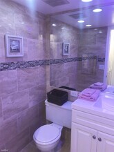 3650 Inverrary Dr in Lauderhill, FL - Building Photo - Building Photo