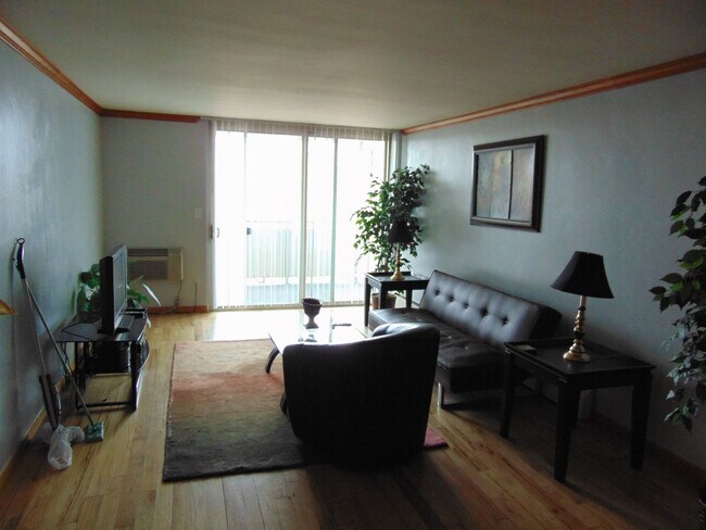 4600 E Asbury Cir in Denver, CO - Building Photo - Building Photo