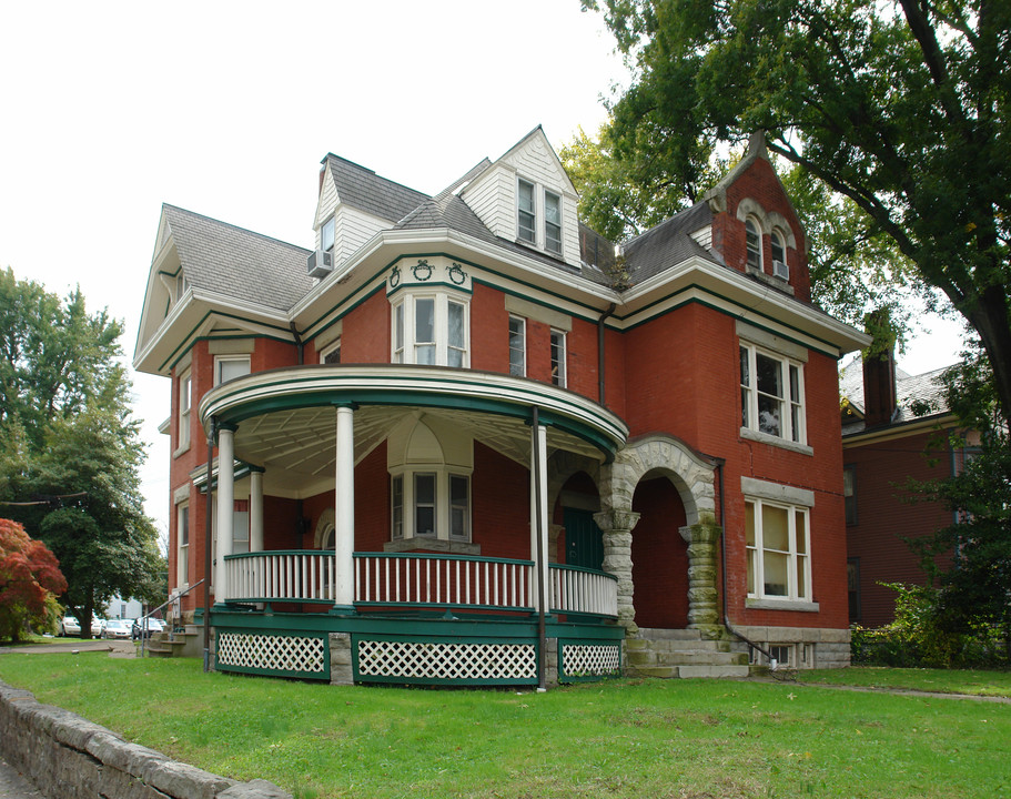 30 Bradford St in Charleston, WV - Foto de edificio