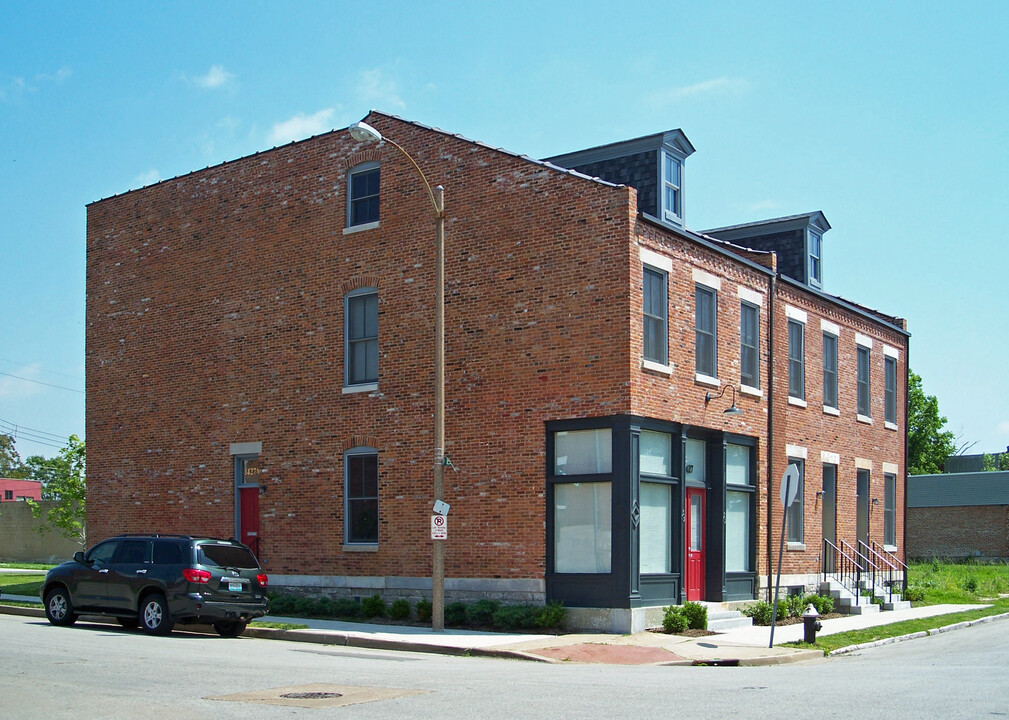 1423-1427A Monroe St in St. Louis, MO - Building Photo