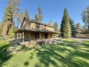 15206 S Clear Lake Rd in Cheney, WA - Building Photo - Building Photo