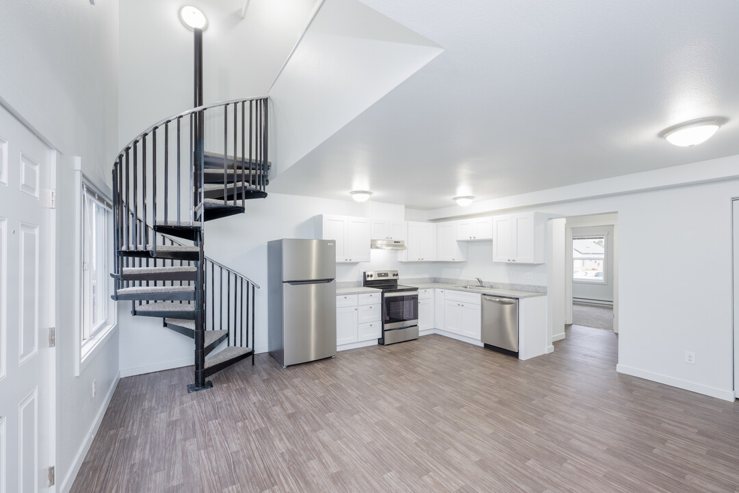 La Madera Apartments in Federal Way, WA - Building Photo
