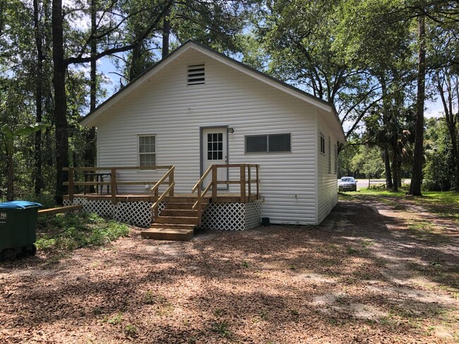 5984 Coastal Hwy in Crawfordville, FL - Building Photo - Building Photo