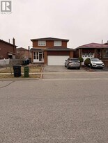 43 Bordeaux Circuit in Toronto, ON - Building Photo