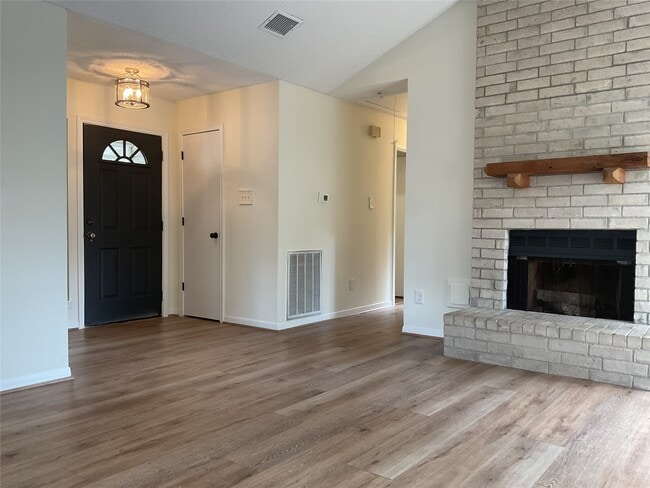 property at 28 E Lance Leaf Rd